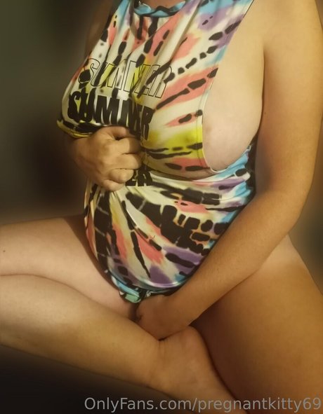 Pregnantkitty69 nude leaked OnlyFans pic