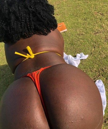 Carla Akotirene nude leaked OnlyFans pic