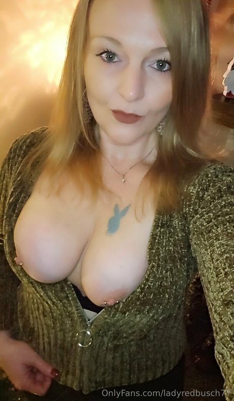 Ladyredbusch77 nude leaked OnlyFans pic