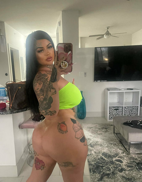 Valentinevixen777 nude leaked OnlyFans pic