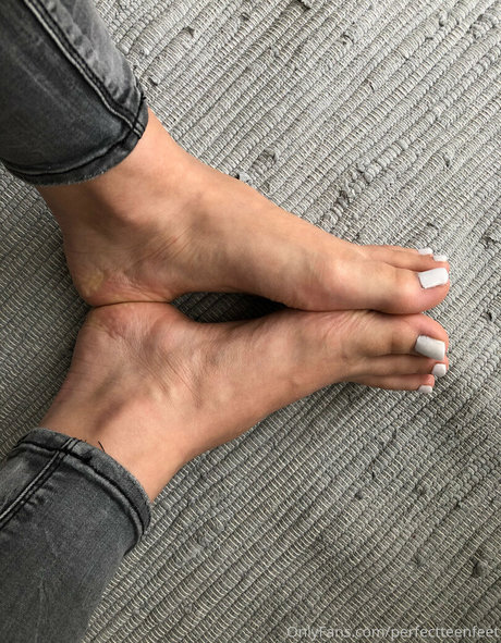 Perfectteenfeet nude leaked OnlyFans photo #3