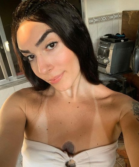 Allanafrra nude leaked OnlyFans pic