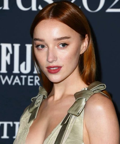 Phoebe Dynevor nude leaked OnlyFans pic