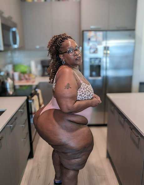 Ms.thickerthan nude leaked OnlyFans photo #20