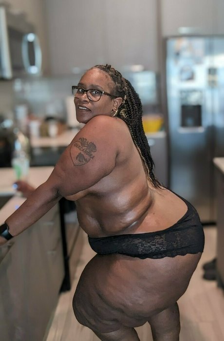 Ms.thickerthan nude leaked OnlyFans photo #4
