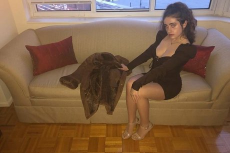 Rachel Sennott nude leaked OnlyFans pic