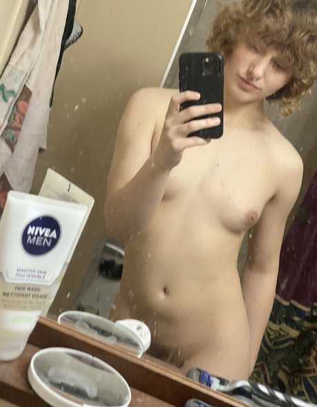 Vivivioletmenace nude leaked OnlyFans pic