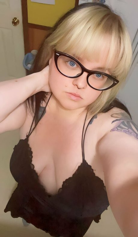 Tinymortician89 nude leaked OnlyFans pic