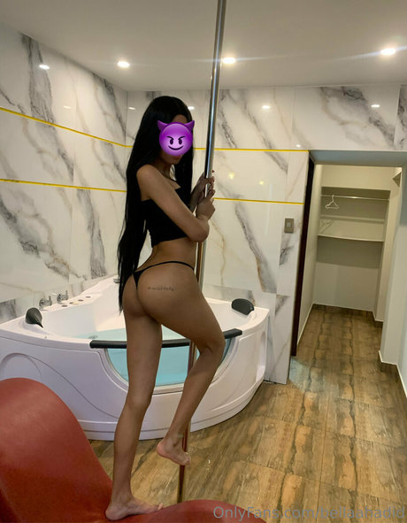 Bellaahadid nude leaked OnlyFans photo #29