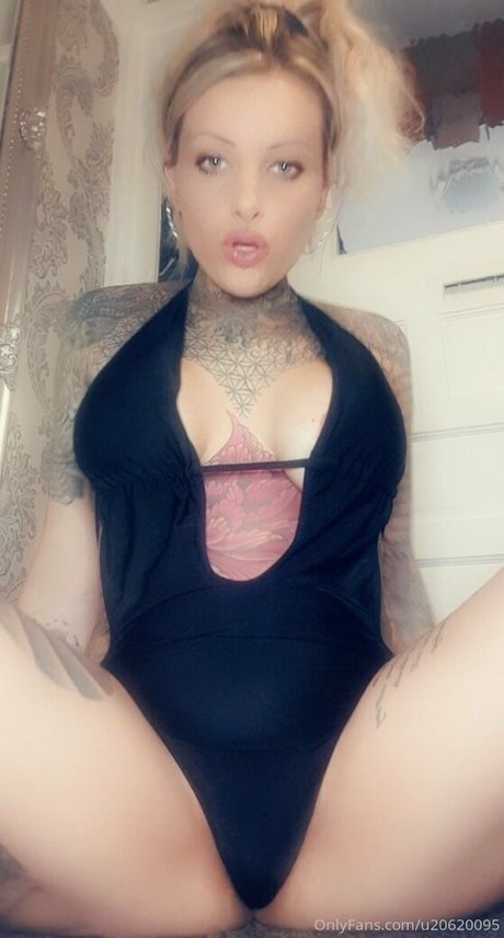 Nevaeheaven nude leaked OnlyFans pic