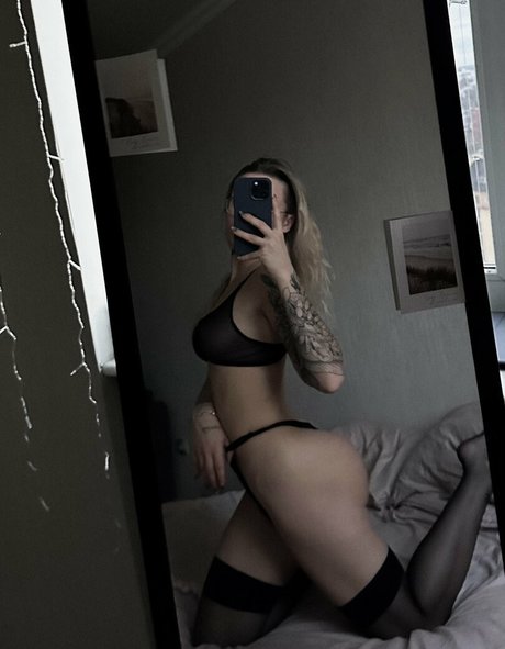 Arinawhynot nude leaked OnlyFans pic