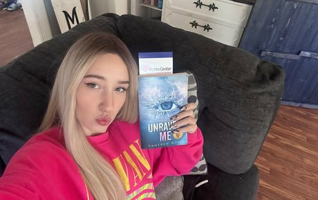 Books_withari nude leaked OnlyFans pic