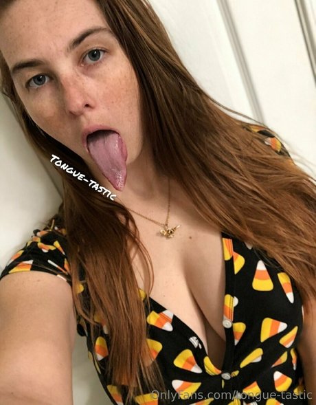 Tongue-tastic nude leaked OnlyFans pic