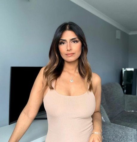 Tindy Kaur nude leaked OnlyFans pic