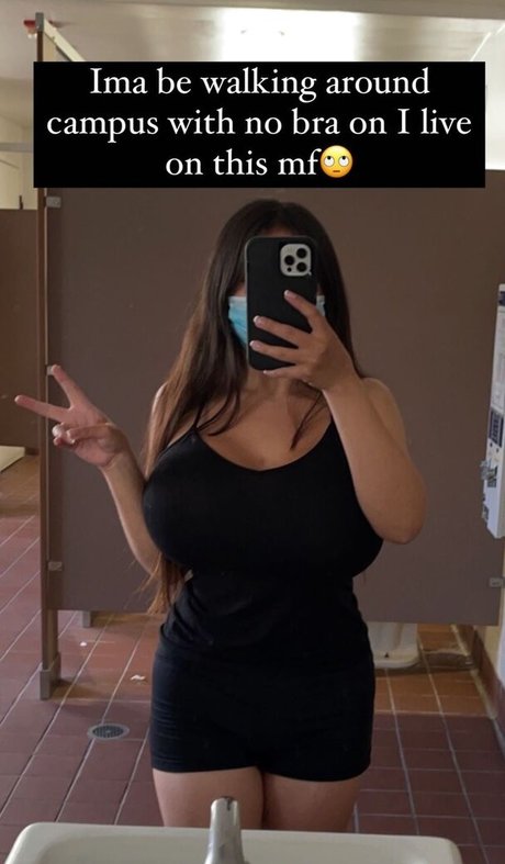 Karla Vilagomez nude leaked OnlyFans pic