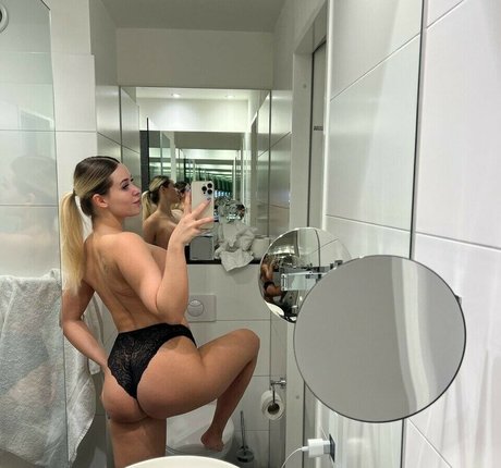 Krista Korenika nude leaked OnlyFans pic