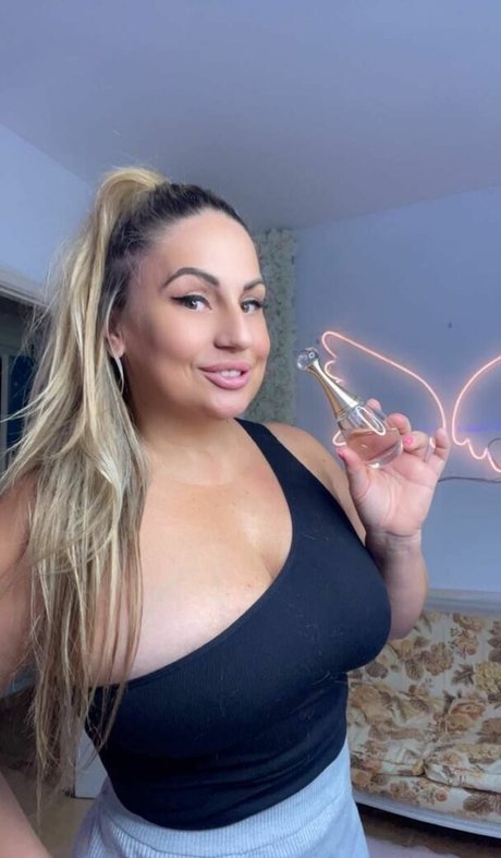 Baddiemi nude leaked OnlyFans photo #20