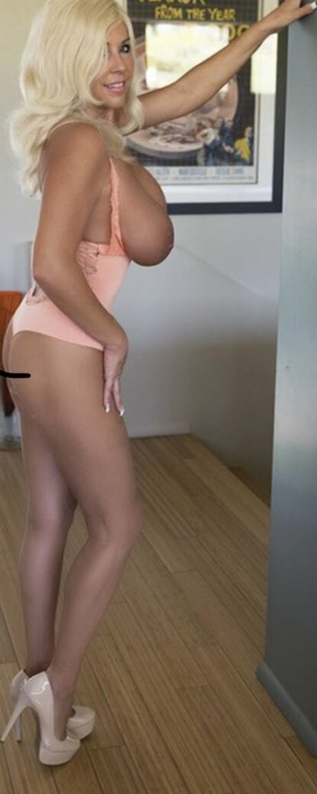 Sandra Otterson nude leaked OnlyFans photo #57