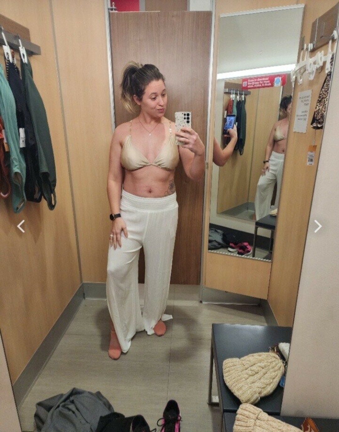 Annoyed Wifey Nude Leaked OnlyFans Photo #4