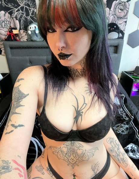 HotGothMlf nude leaked OnlyFans pic
