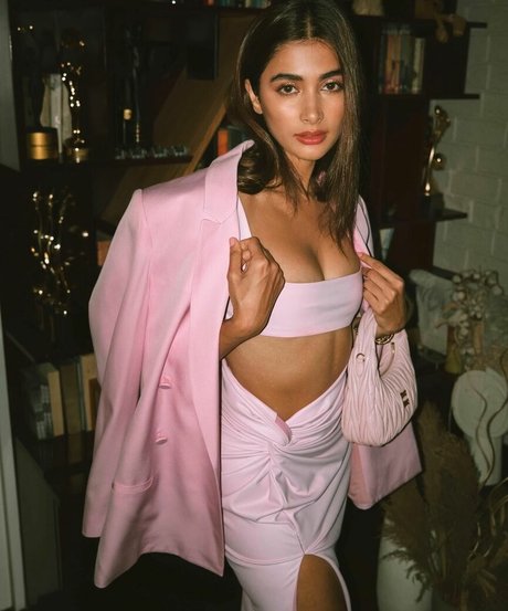 Pooja Hegde nude leaked OnlyFans pic