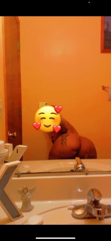 J U D Y 🥳🤸🏾‍♀️ nude leaked OnlyFans pic