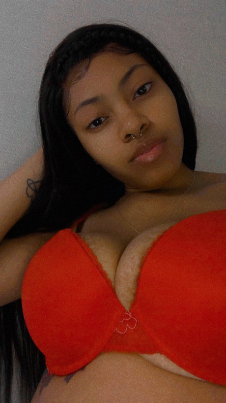 PrettyLightSkinn nude leaked OnlyFans pic