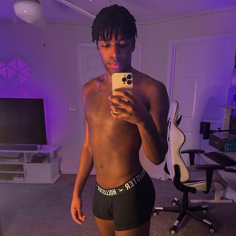 𝗸𝘆𝗹𝗮𝗻 🌙 nude leaked OnlyFans pic