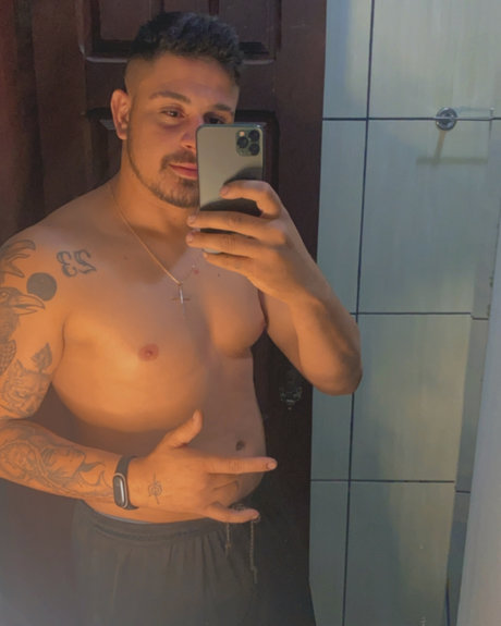 Rafael Bruzinga nude leaked OnlyFans pic
