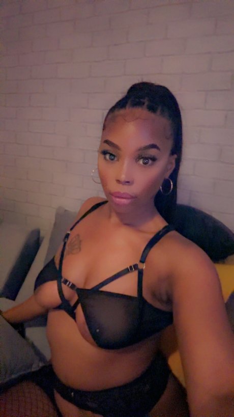 Tiara London nude leaked OnlyFans pic