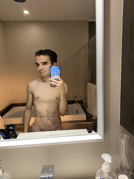 Louisxxx nude leaked OnlyFans pic
