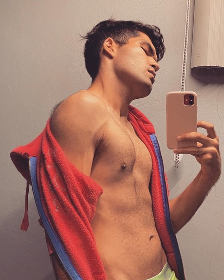 Tito97 nude leaked OnlyFans pic