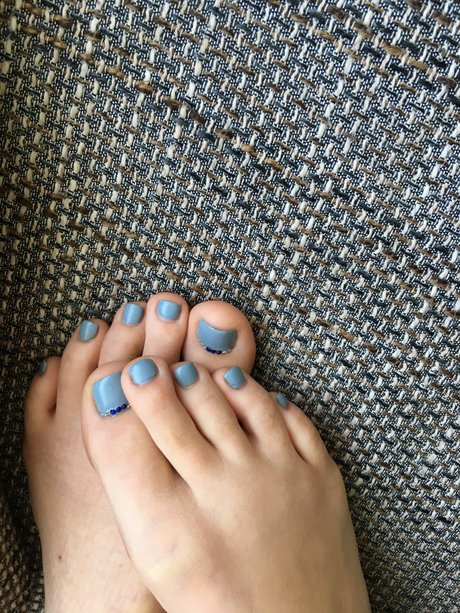 Some shy toes nude leaked OnlyFans pic