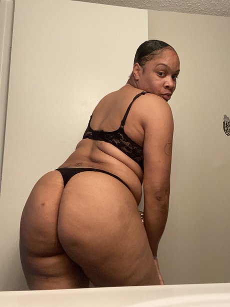 BigBootyTee nude leaked OnlyFans pic