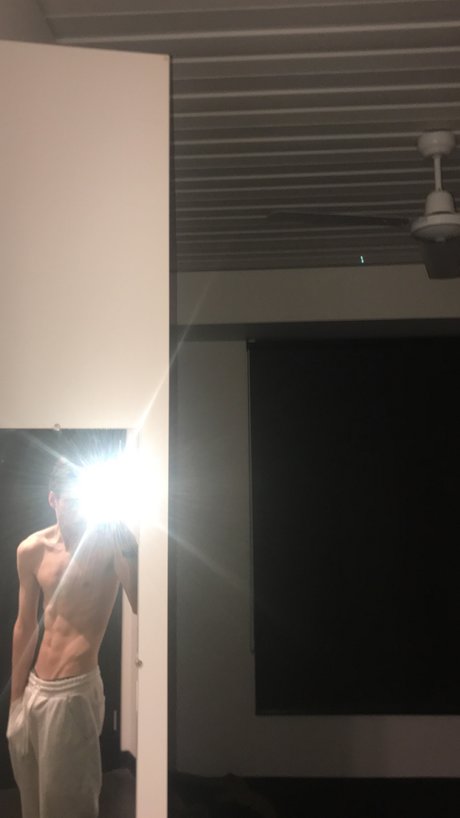 Z nude leaked OnlyFans pic