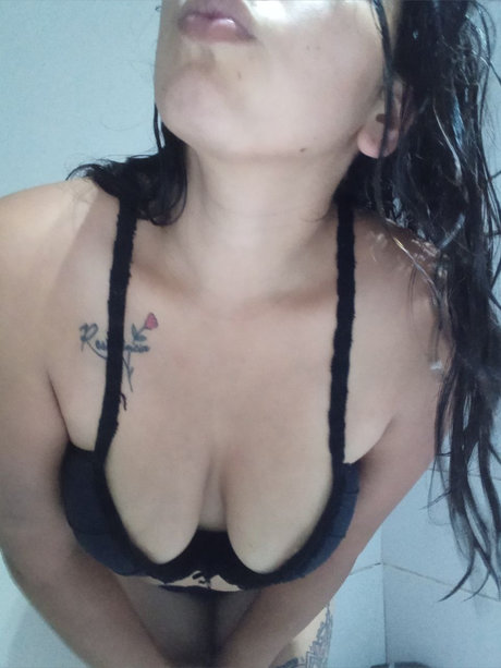 •YOU 𝙇𝘼𝙏𝙄𝙉𝘼 ARGENTINA- 🌷🫧🫧 nude leaked OnlyFans pic