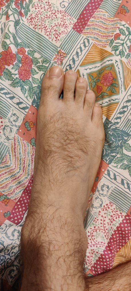 PP - Hairy Feet nude leaked OnlyFans pic