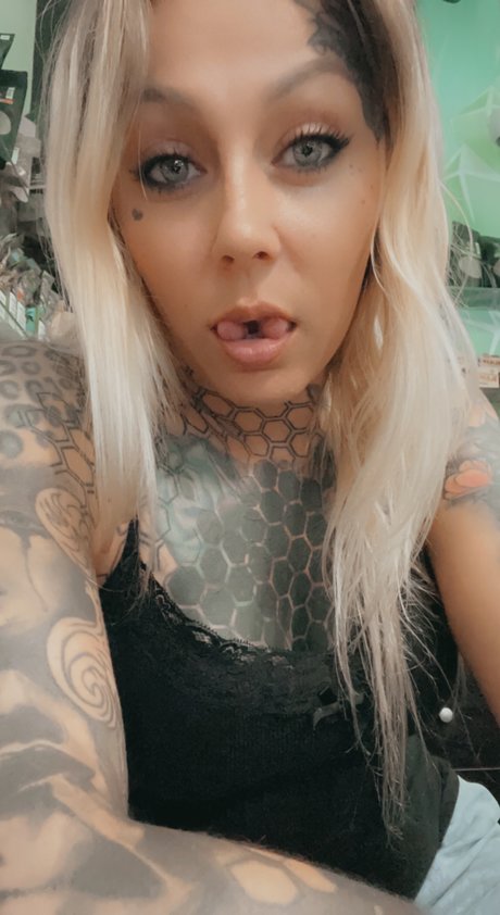 ThatDutchTattooGirl nude leaked OnlyFans pic