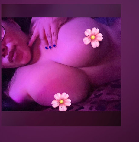 Yaz Medina nude leaked OnlyFans pic