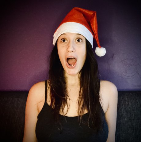 Burping Bumble Elf nude leaked OnlyFans pic