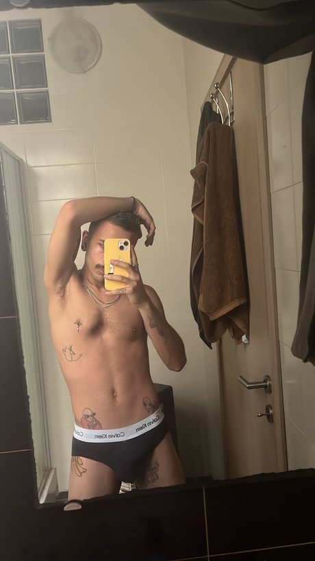 Xylon Busuttil nude leaked OnlyFans pic