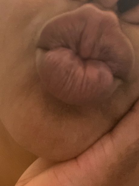 Queen nude leaked OnlyFans pic