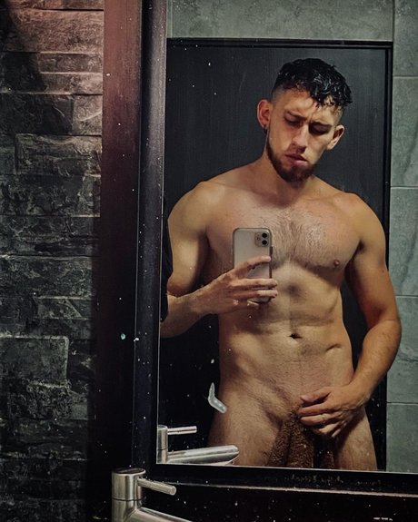 Camilo Pinzón nude leaked OnlyFans pic