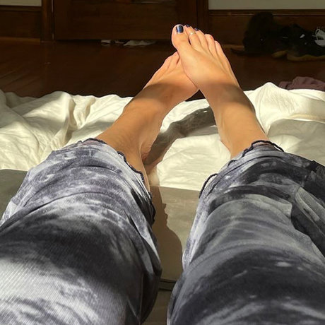 Soles posing nude leaked OnlyFans pic