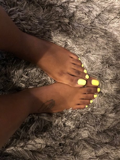 Sneakersolesandtoes nude leaked OnlyFans pic