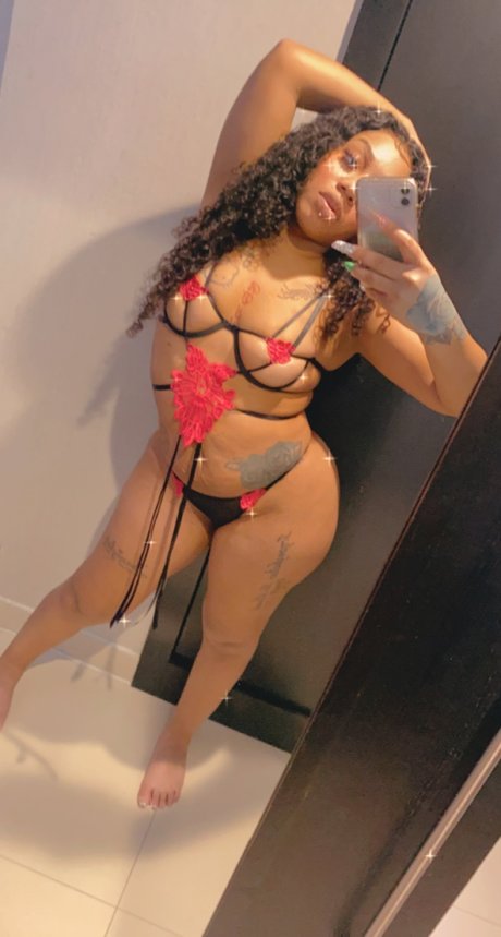 🥵 B I G Bodyy BENZ 💦 nude leaked OnlyFans pic