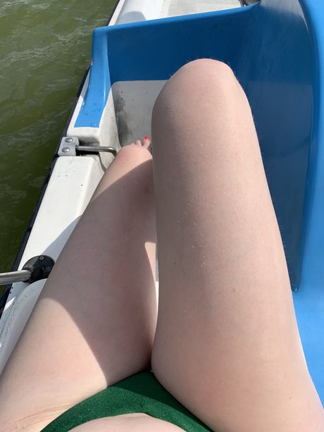 Sexy feet nude leaked OnlyFans pic