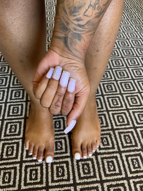 Cash 💵Rules✨ Everything Around🌏 Me 💁🏾‍♀️ nude leaked OnlyFans pic