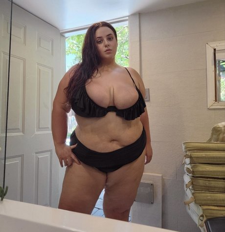 BBW-OliviasWorld95 nude leaked OnlyFans pic