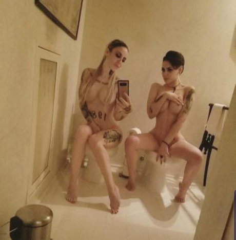 Lucy and Kari nude leaked OnlyFans pic